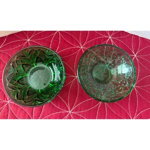 Vintage Emerald Green Glass Dessert Bowls Set of 2 Floral Starburst Etched 4.5"